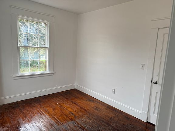 3rd image of 2308 Concord Ave