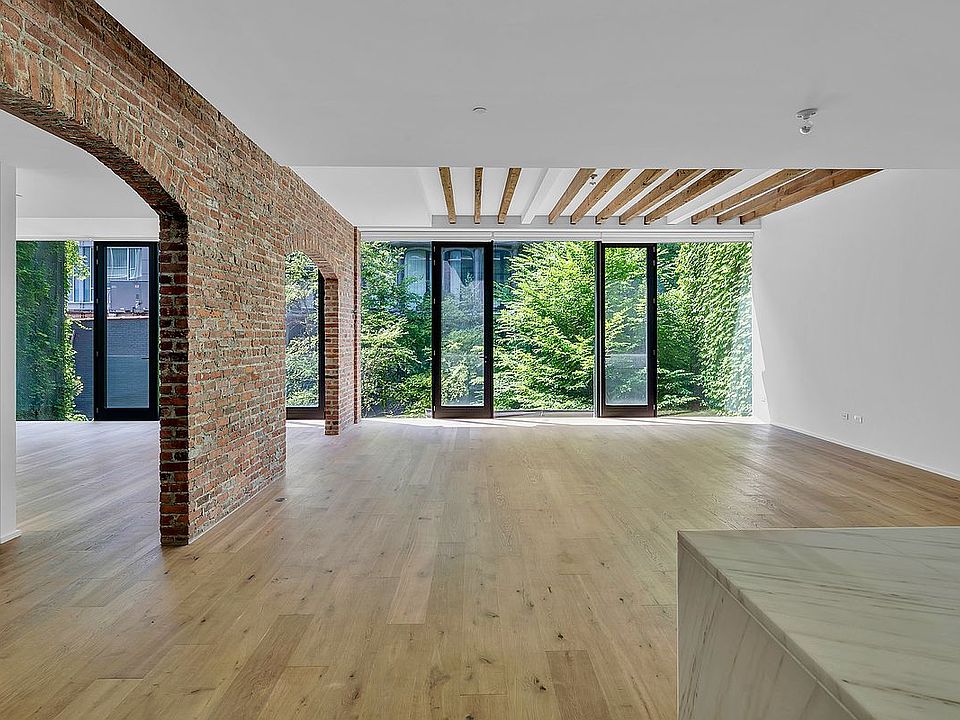 1st image of 325 W Broadway APT 2