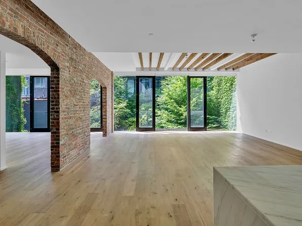 325 W Broadway APT 2, New York, NY 10013