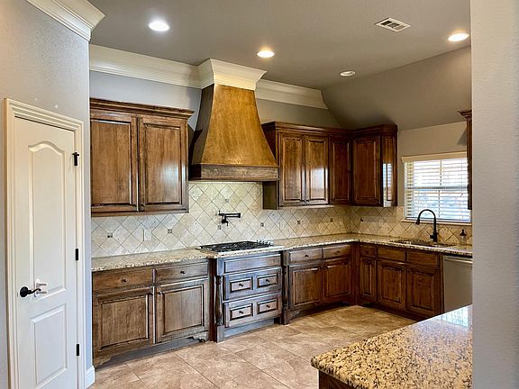 5th image of 4005 Layton Rd