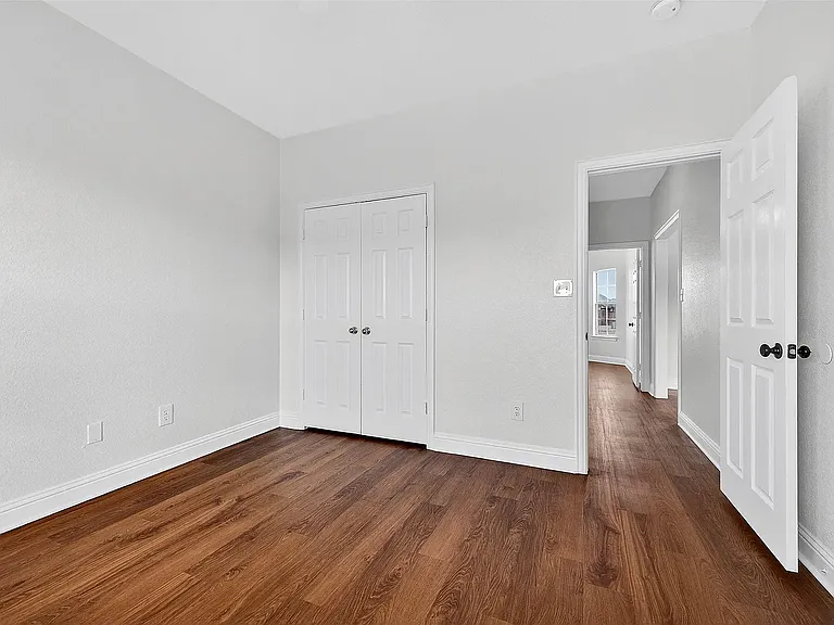 501 Harris St — Photo 14