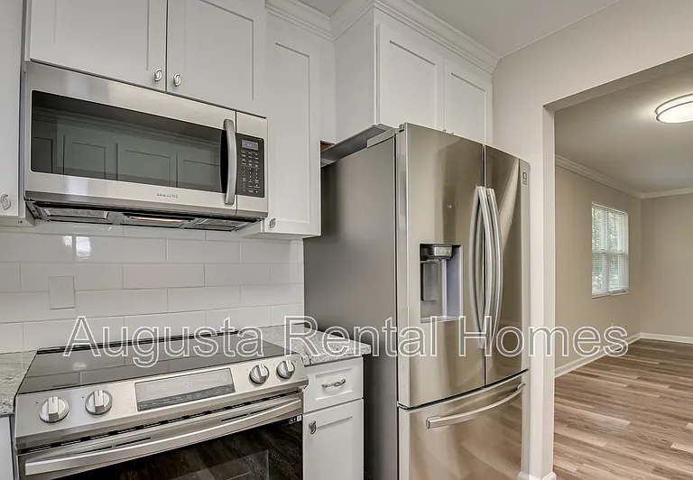 1402 Johns Rd #B — Photo 1