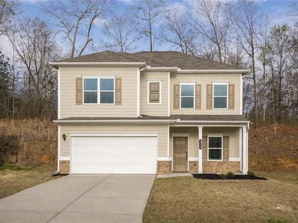 374 Treadstone Dr, Dalton, GA 30720