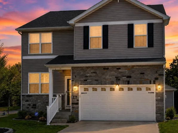 8016 Cedar Meadows Ln, Louisville, KY 40229