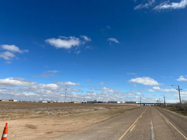 3300 E 19th St, Lubbock, TX 79403