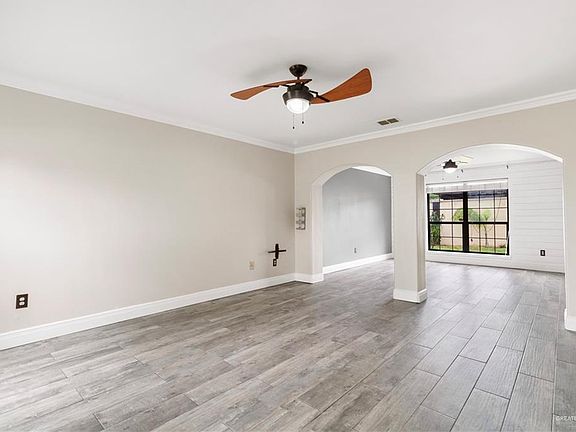 2nd image of 2512 Ulex Ave