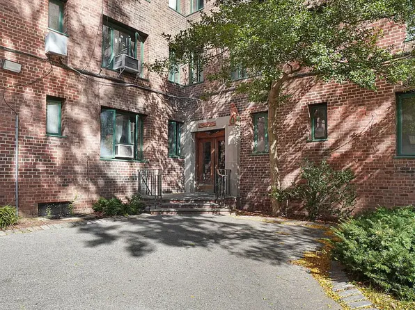 1562 Unionport Rd, Bronx, NY