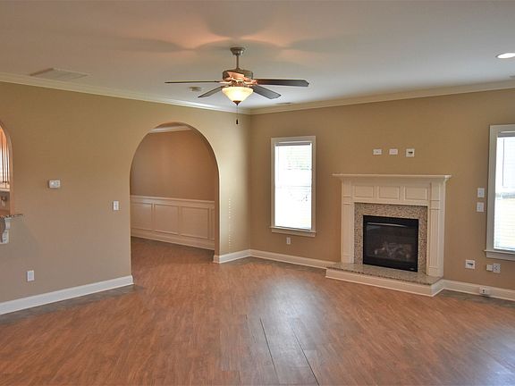 3rd image of 201 Morgan Trace Ln