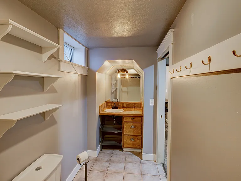 3538 Quincy Ave — Photo 6