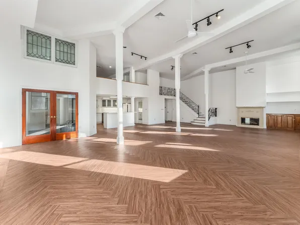 299 Pavonia Avenue image 5 of 43