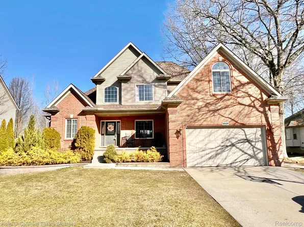 3902 Arlington Ave, Fort Gratiot, MI 48059