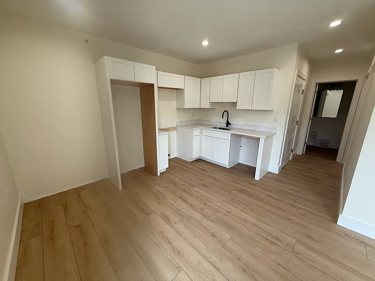24 Stone St #203 — Photo 16