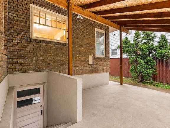 4th image of 808 E Mission Ave