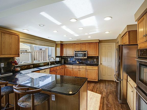 2nd image of 5109 Chinook Dr NE