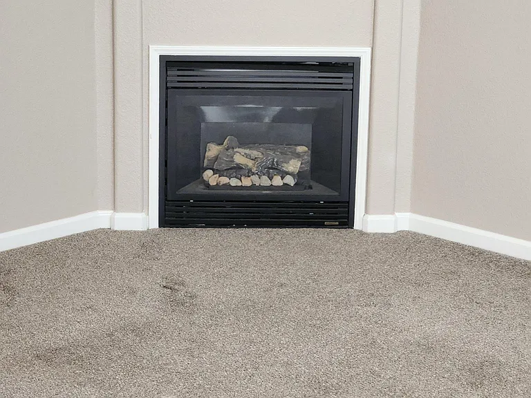 3360 Southwood Dr — Photo 9