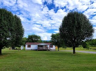 1315 Woods Ridge Rd, Dandridge, TN 37725