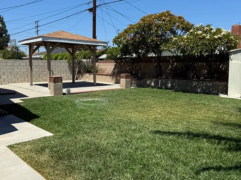Harvest Ave — Photo 10
