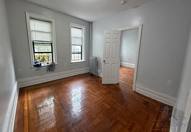 2 bed, 850 sqft, $2,200 — Photo 1