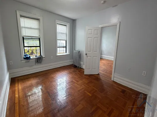 114 Glenwood Ave, Jersey City, NJ