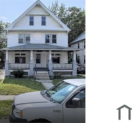 3 bed, $1,638 — Photo 1