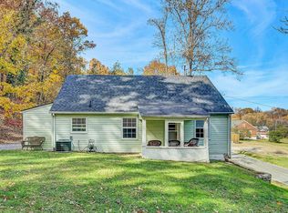 4401 Yellow Mountain Rd, Roanoke, VA 24014