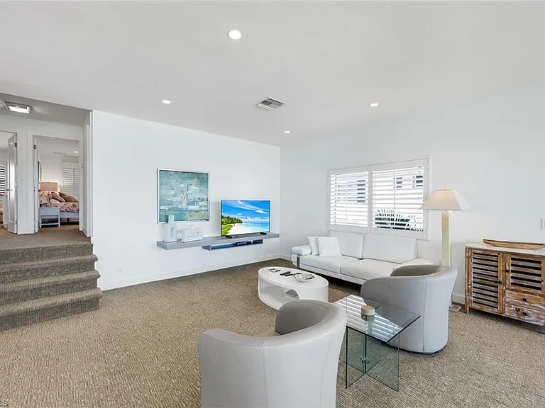 2211 Gulf Shore Blvd N #C4 — Photo 5