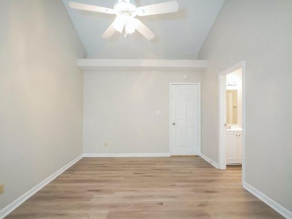 5th image of 8918 Country Walk Dr
