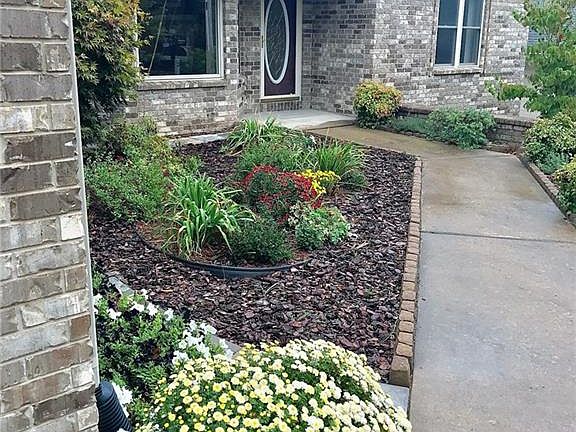 3rd image of 79 McKenzie Dr