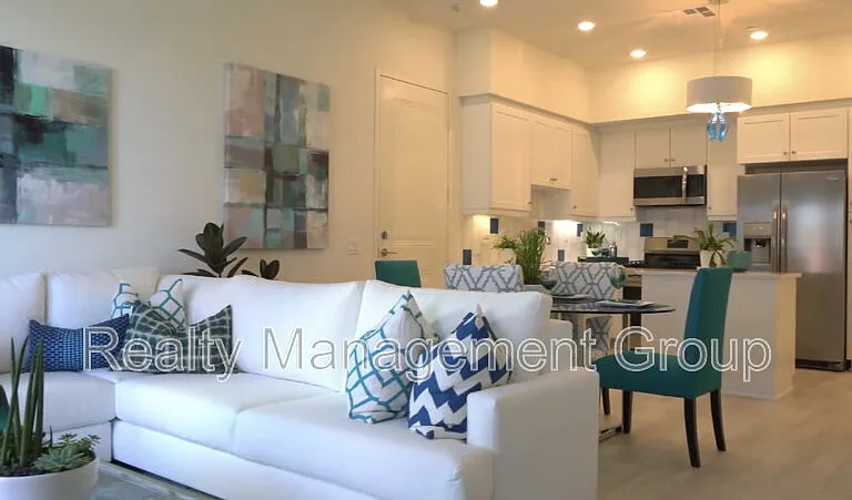 1445 Suwerte Ave #5 — Photo 3