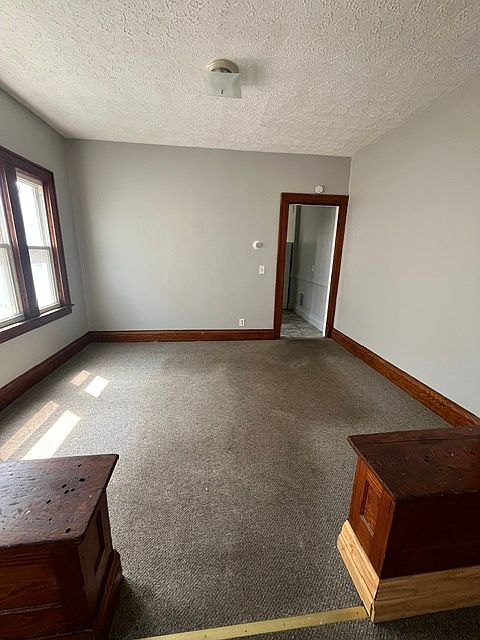 1st image of 29 Trenaman St