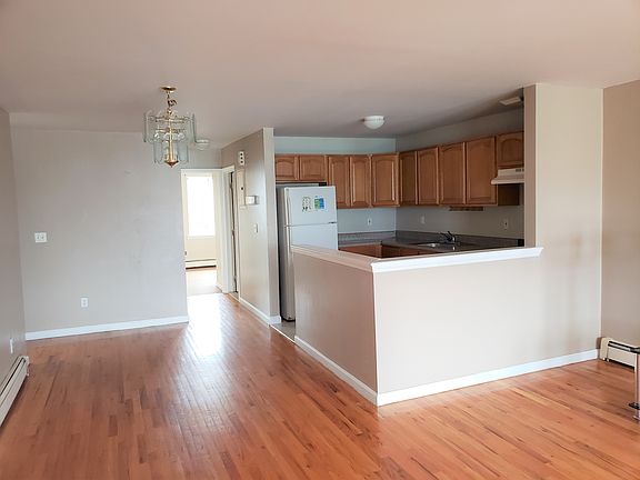 3rd image of 176 Beach 97 St Unit 3