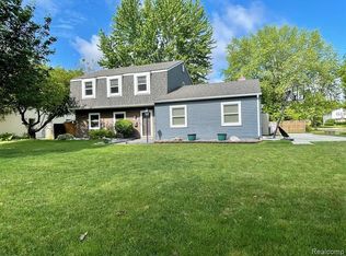 2769 Renshaw Dr, Troy, MI 48085