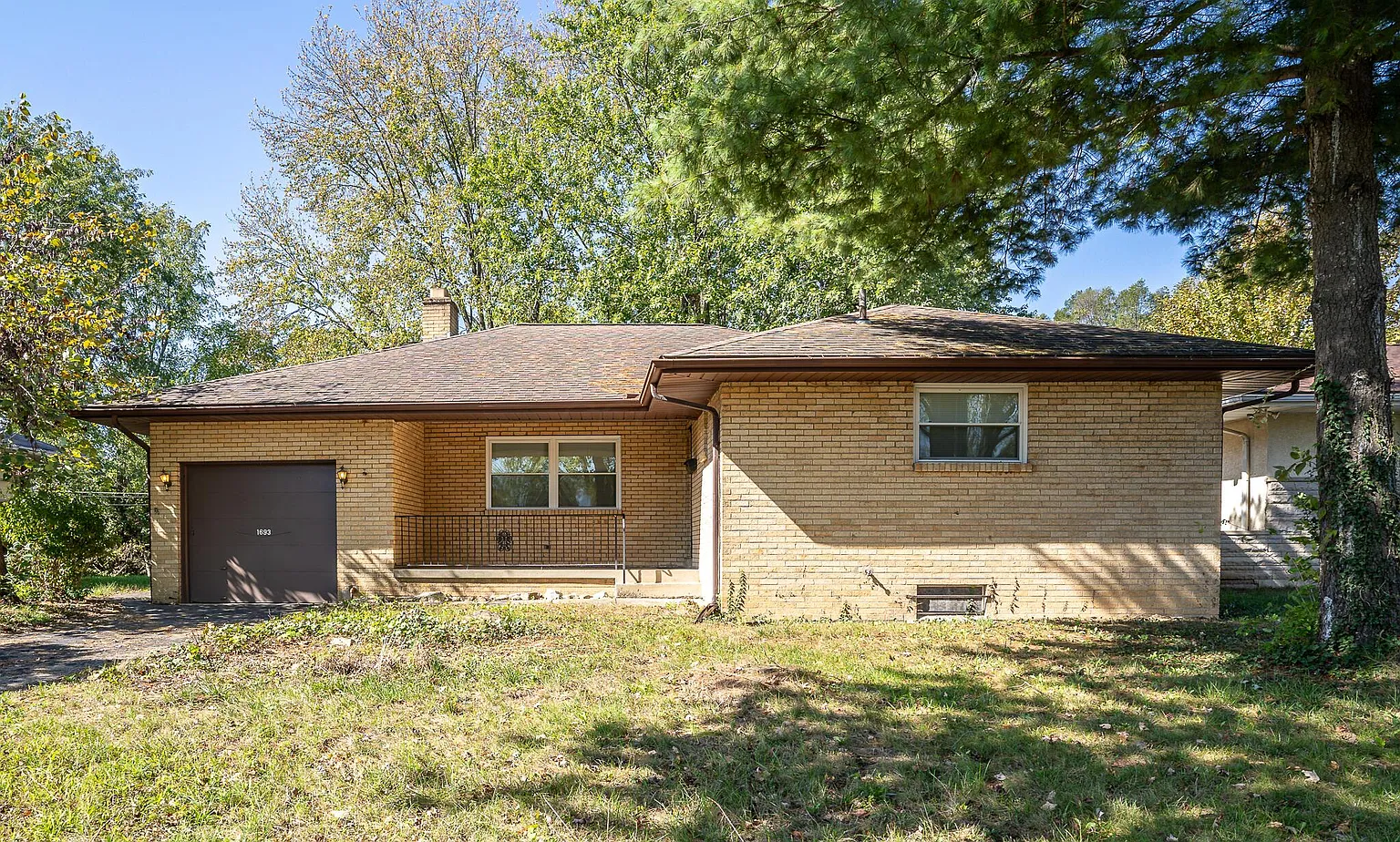 1693 Alcoy Dr photo 1