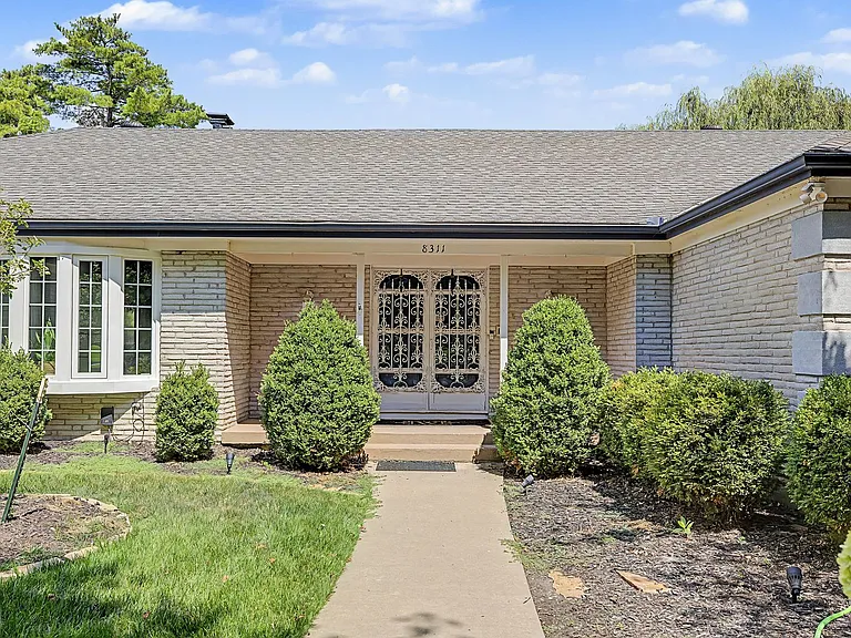 8311 Juniper St — Photo 3