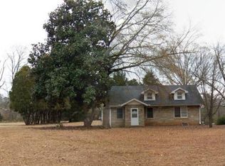 207 Tokeena Rd, Seneca, SC 29678