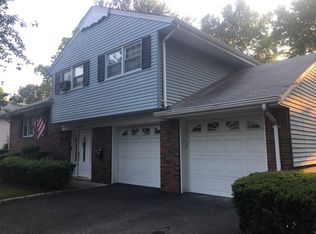395 Elmwood Dr, Paramus, NJ 07652