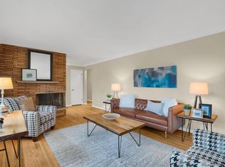 1570 Hazelwood St, Saint Paul, MN 55106