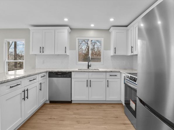 8 Teatown Ct