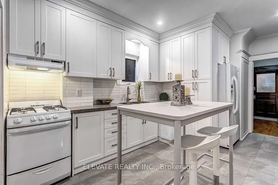 2 bed, $2,800 — Photo 1