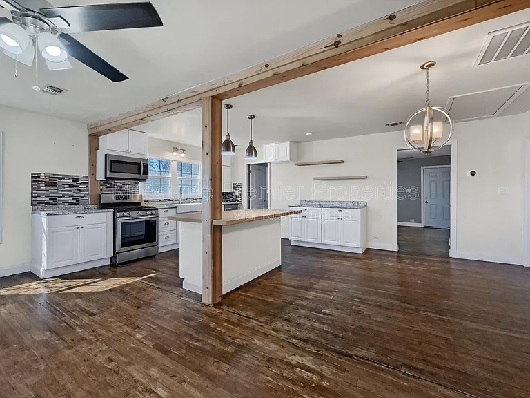 1624 S Fannin Ave — Photo 6
