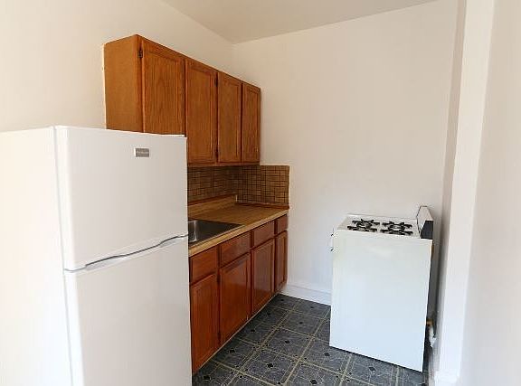 2nd image of 4604 N Beacon St APT B4