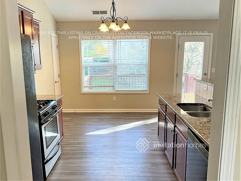 3654 Devon Park Ln NW — Photo 7