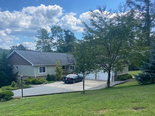 42 Bastille Run Rd, Summersville, WV 26651