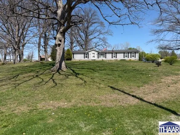 12962 W Oak Estates Dr, Jasonville, IN 47438