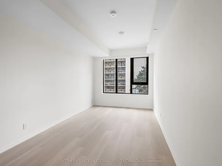 109 Erskine Ave #303 — Photo 10