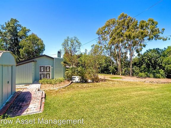 4th image of 540 Wild Horse Ln #1