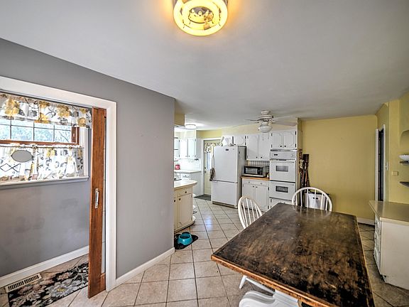 3rd image of 1715 E Jackson Blvd