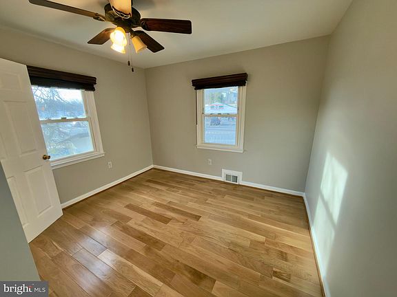 2nd image of 2408 Fairhaven Ave