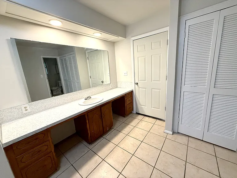 525 Cottonwood St — Photo 16