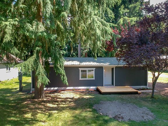 3rd image of 8525 Mahonia Ct SE